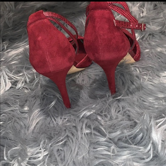 White House Black Market pointed Toe stilettos - Picture 4 of 4